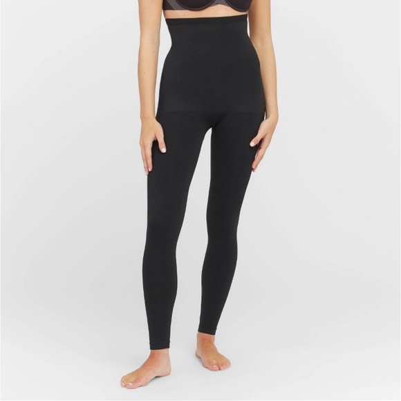 ASSETS by SPANX Women's High-Waist
Seamless Leggings - Black XL - Picture 3 of 4